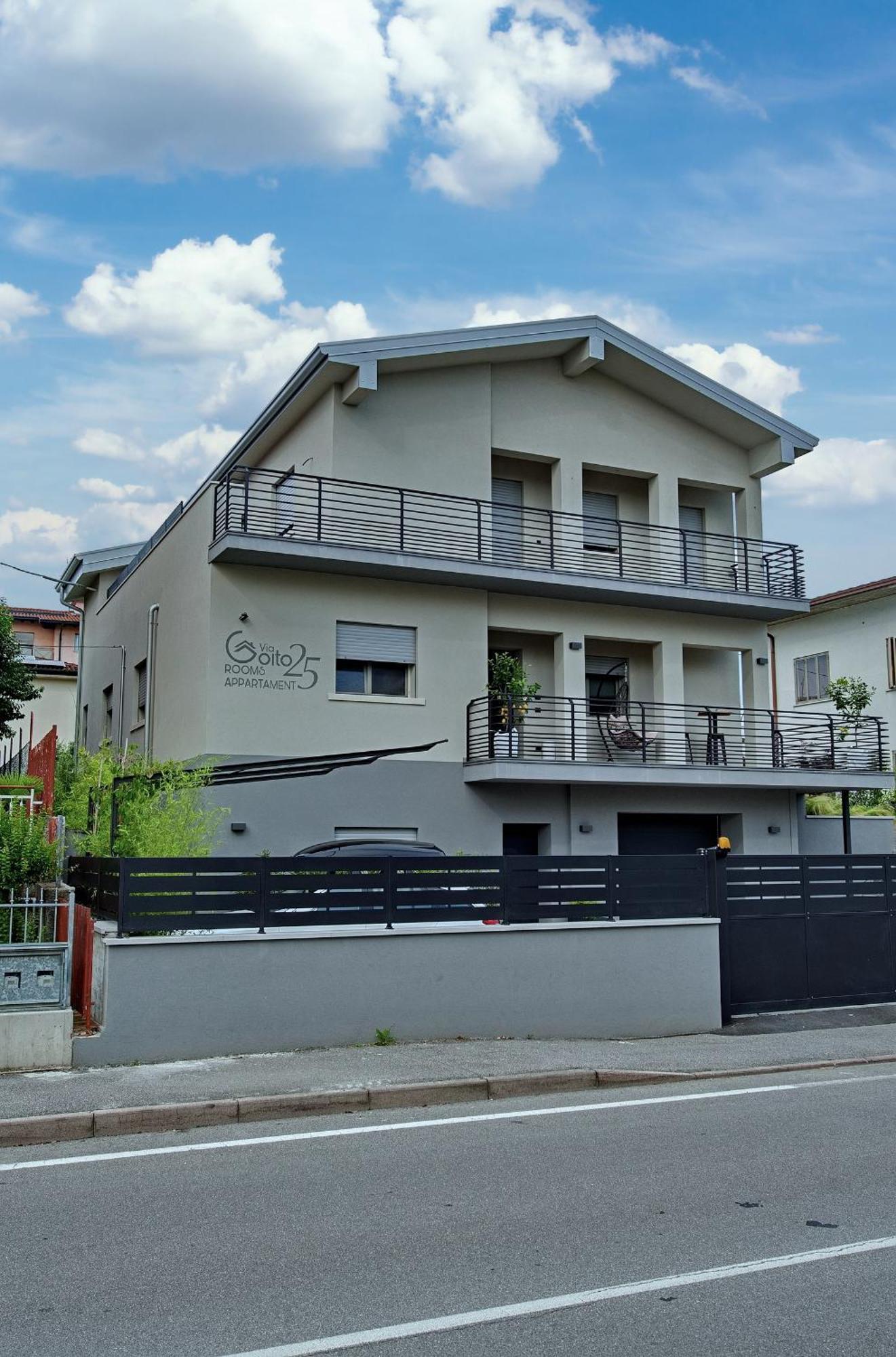 פסקיארה דל גארדה Via Goito 25 Rooms & Apartment מראה חיצוני תמונה
