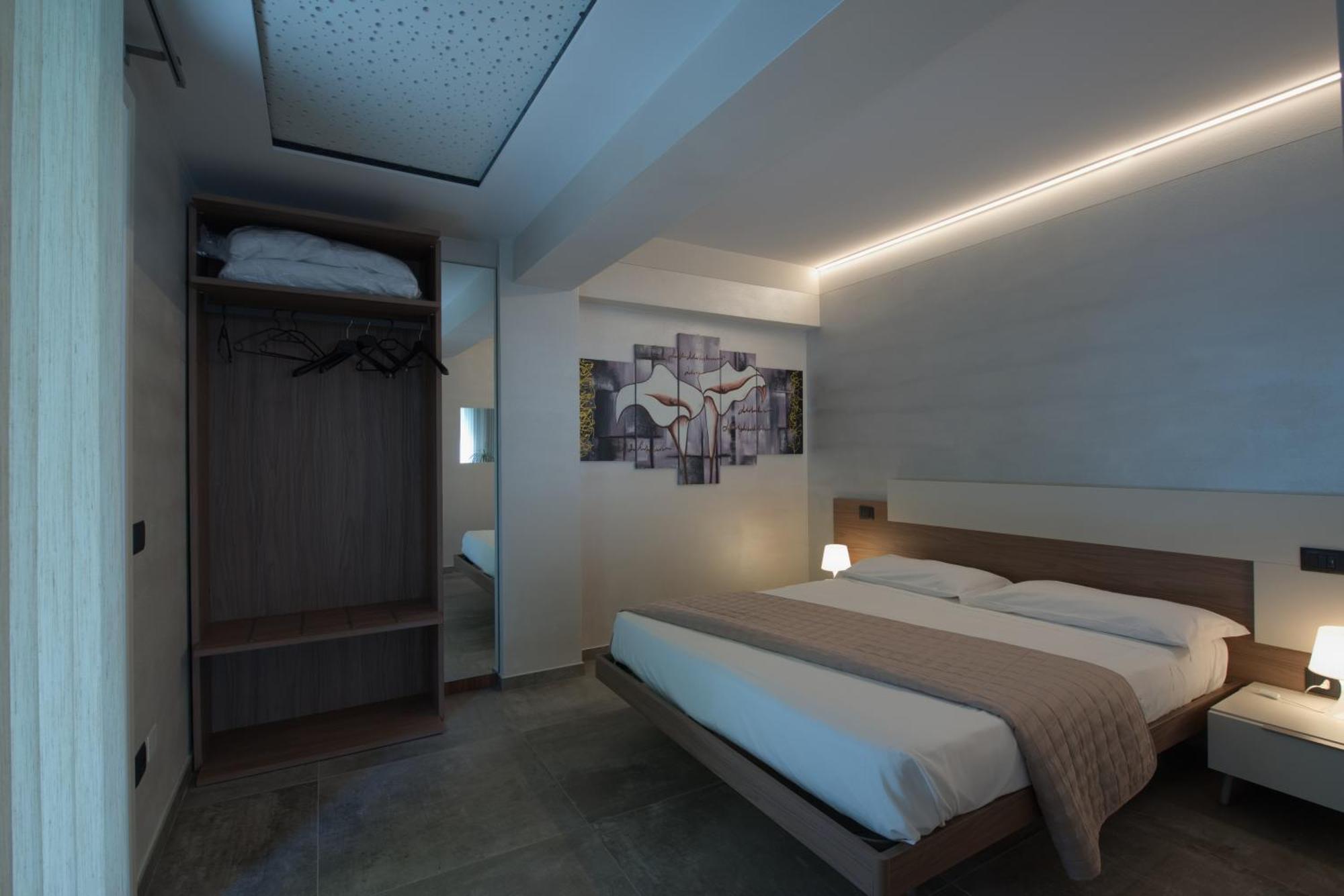 פסקיארה דל גארדה Via Goito 25 Rooms & Apartment מראה חיצוני תמונה