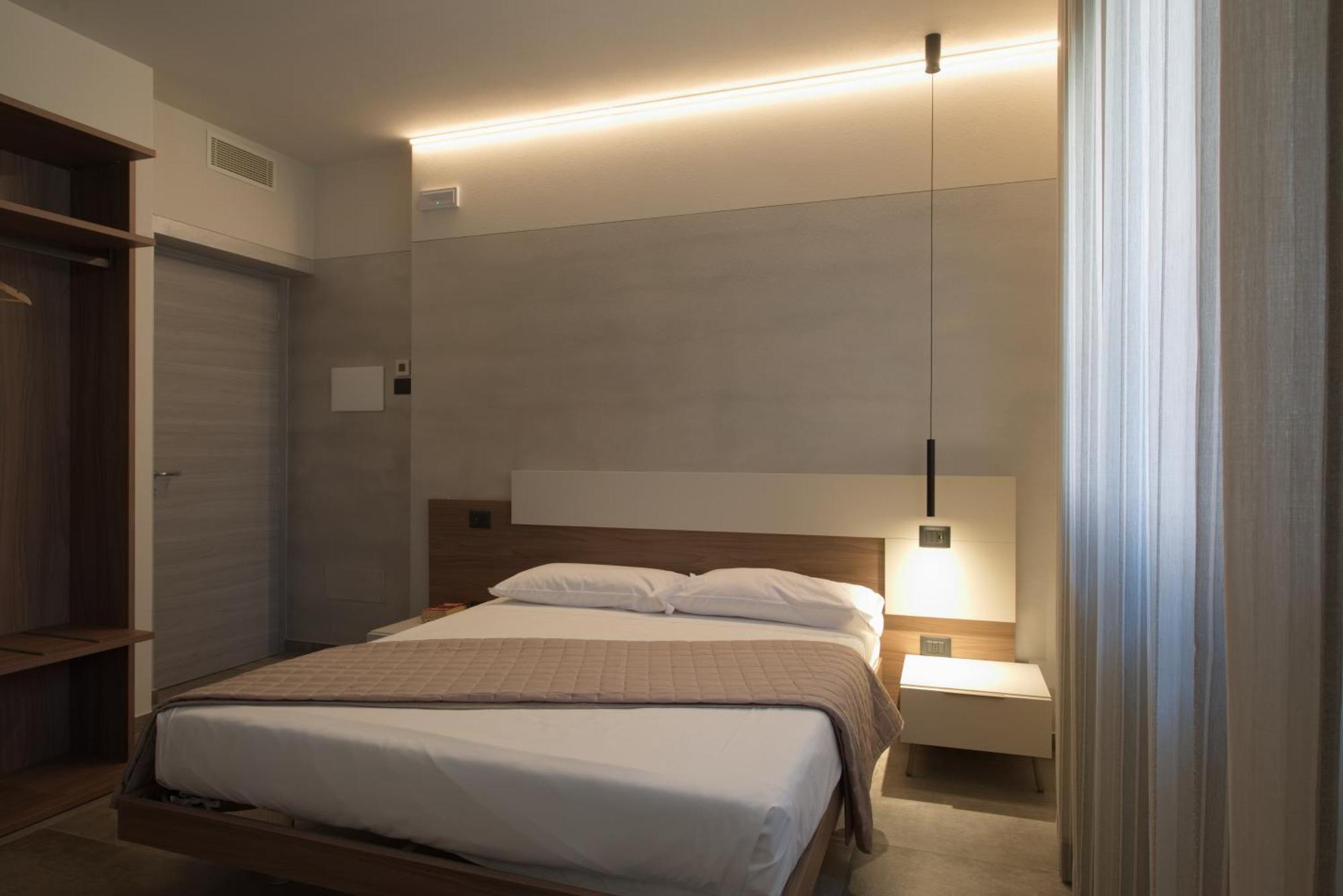 פסקיארה דל גארדה Via Goito 25 Rooms & Apartment מראה חיצוני תמונה