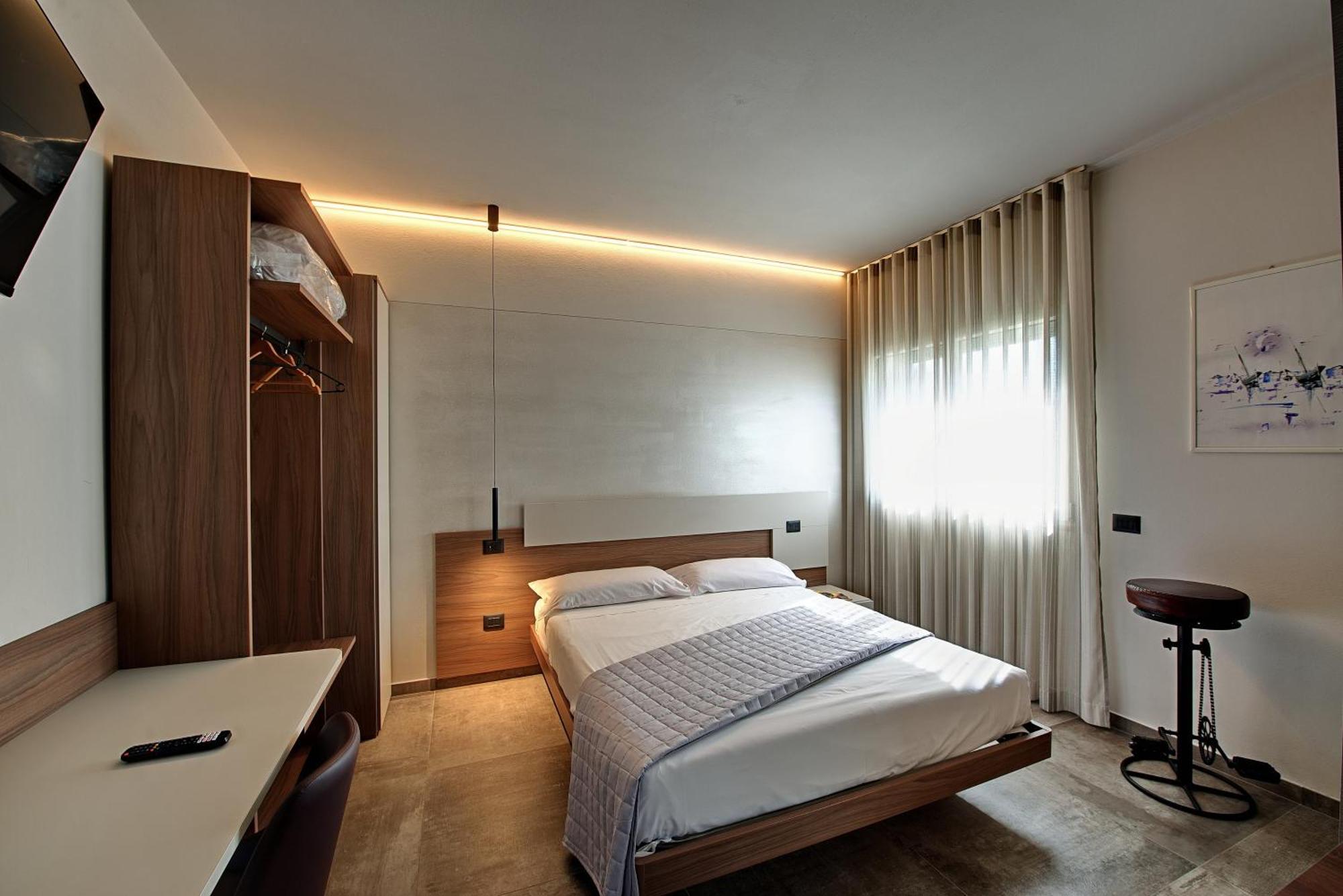 פסקיארה דל גארדה Via Goito 25 Rooms & Apartment מראה חיצוני תמונה