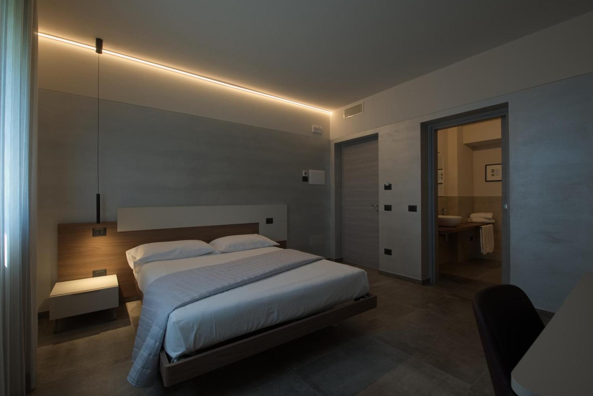 פסקיארה דל גארדה Via Goito 25 Rooms & Apartment מראה חיצוני תמונה